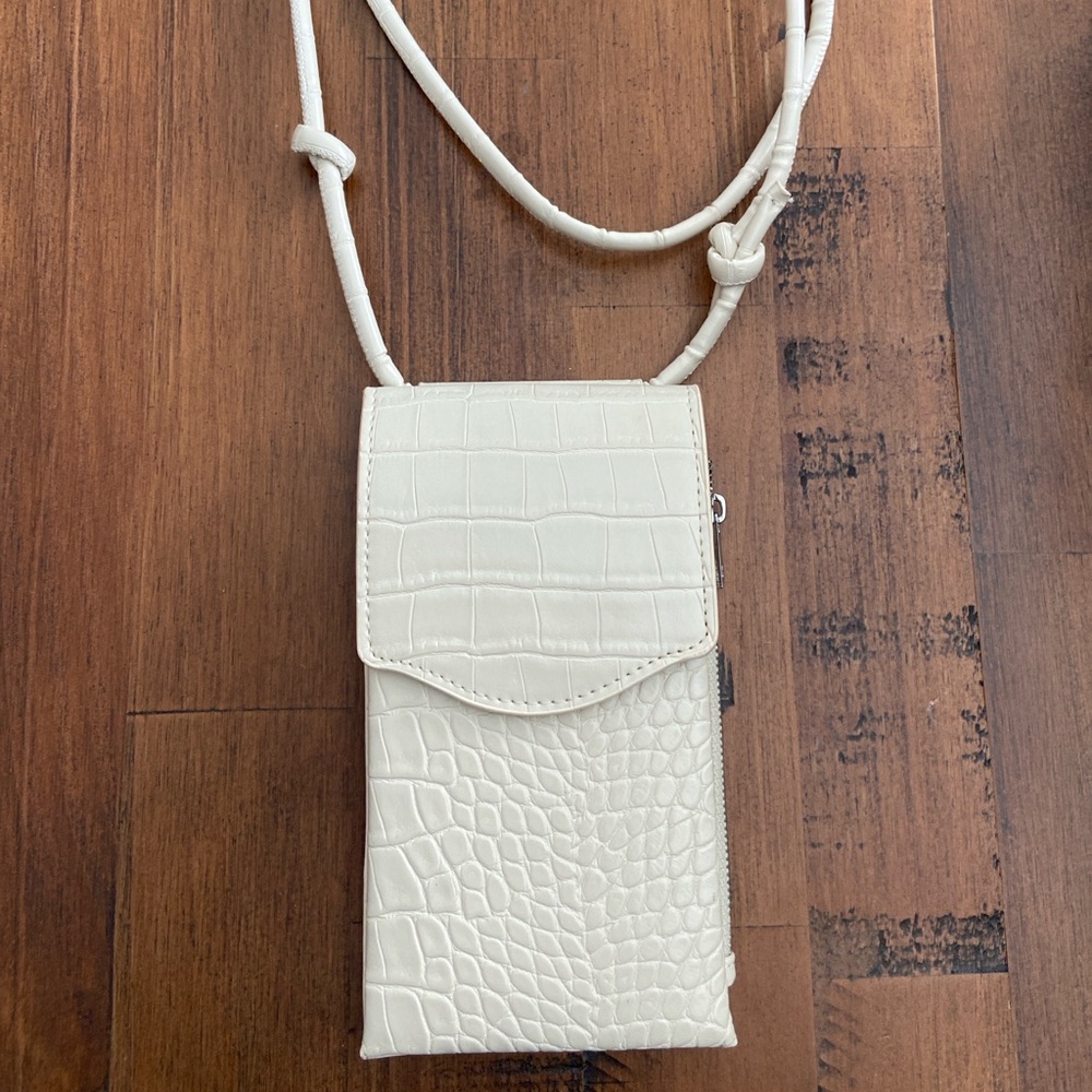 Elegant Cream Crossbody Bag